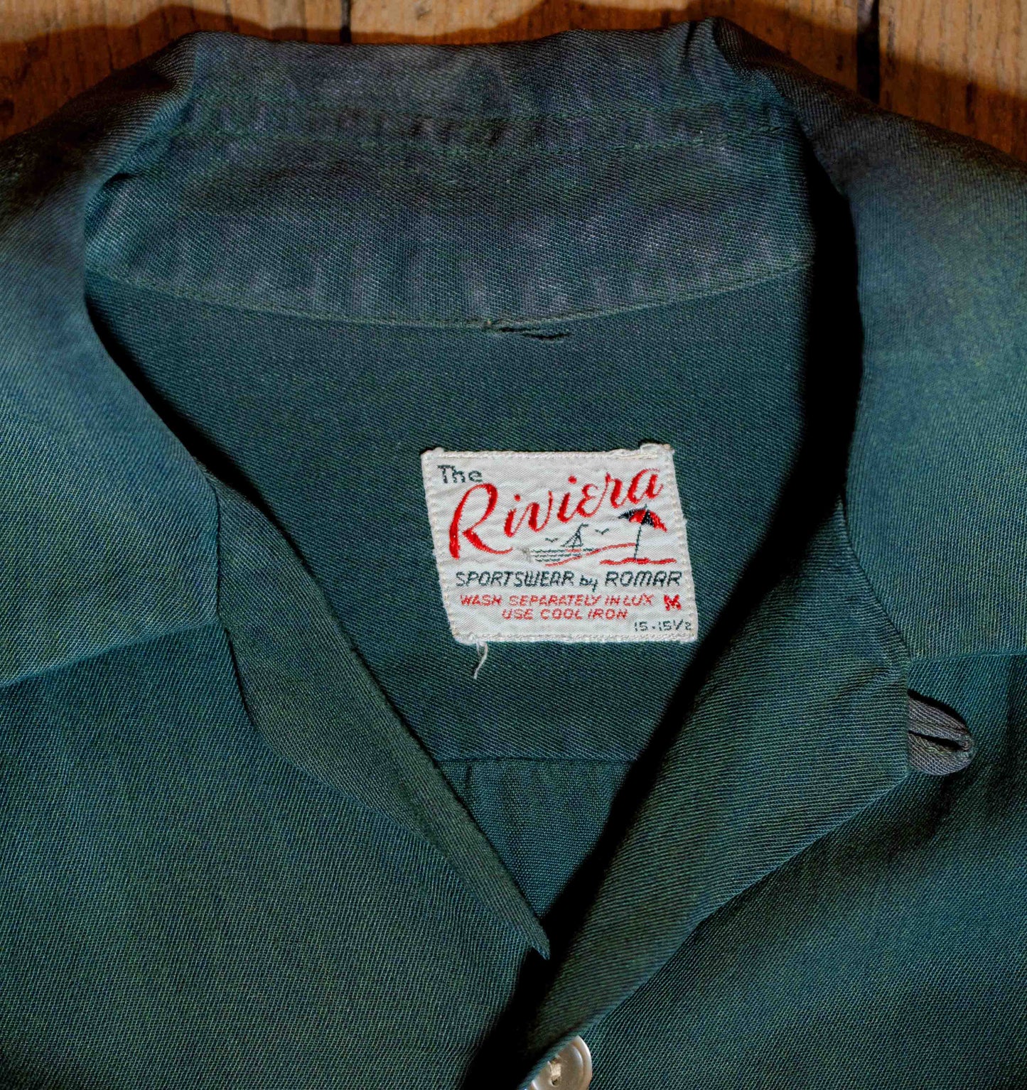 Vintage 1950’s Riviera Rayon Loop Collar Shirt Size 15