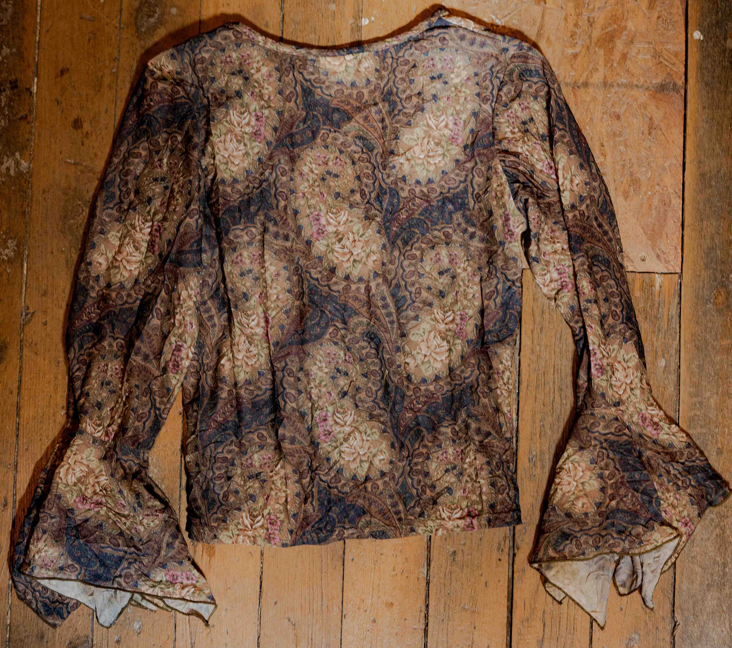 Vintage Y2K Bell Sleeve Top