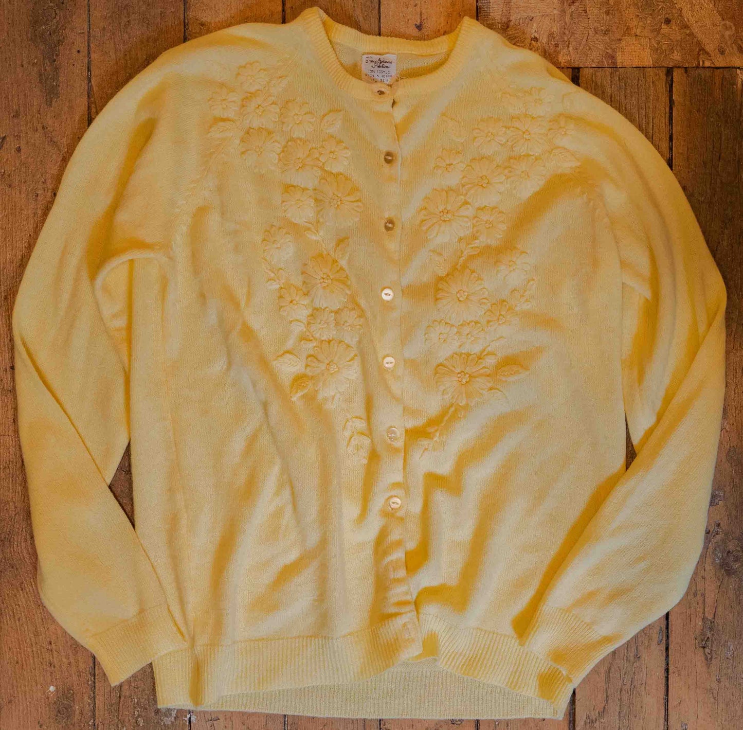 Vintage 1970’s Floral Cardigan Sweater