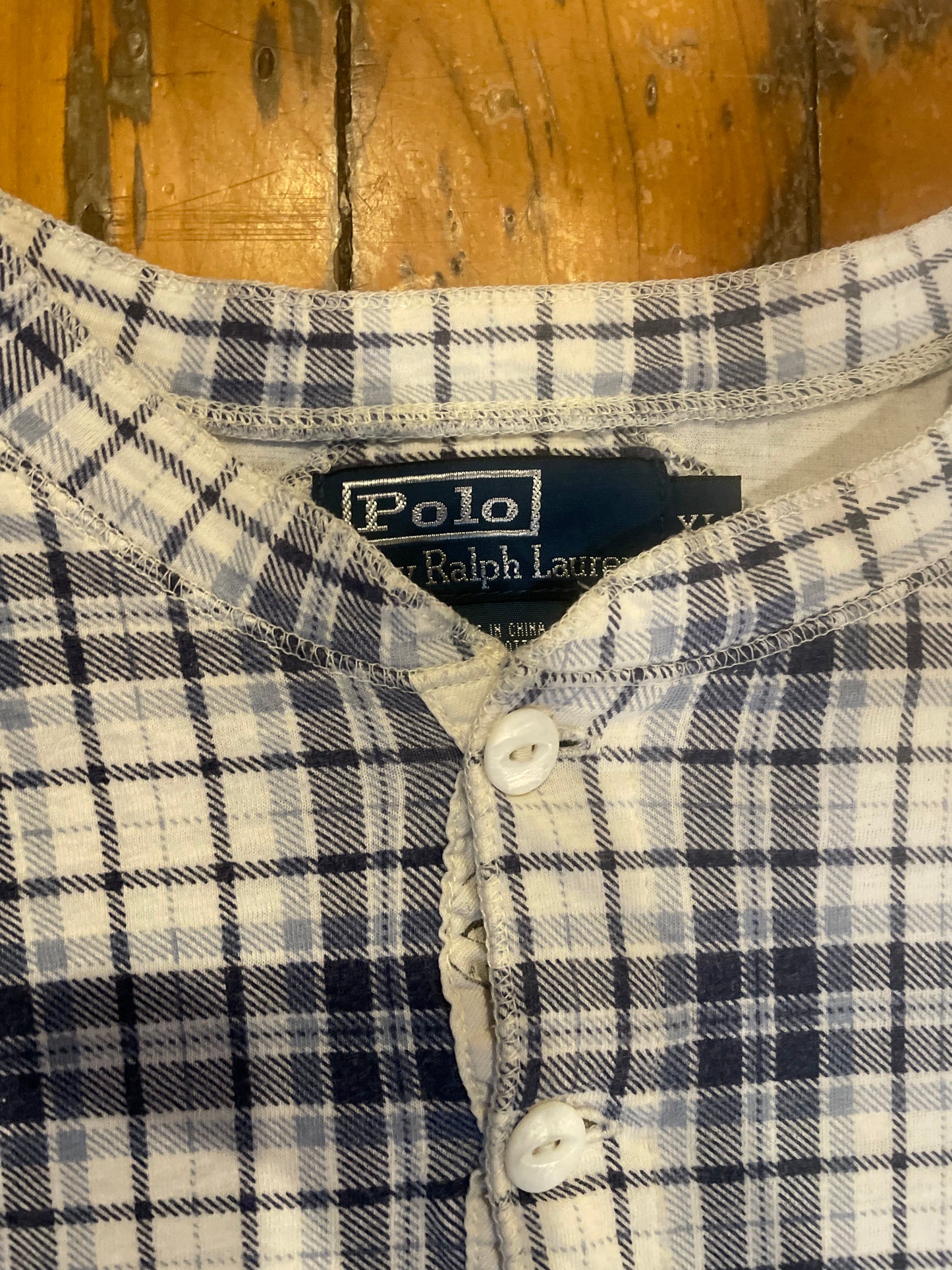 Vintage 1990’s plaid henley XL